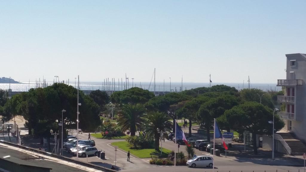 Crystal Hotel Ρουαγιάν Δωμάτιο φωτογραφία