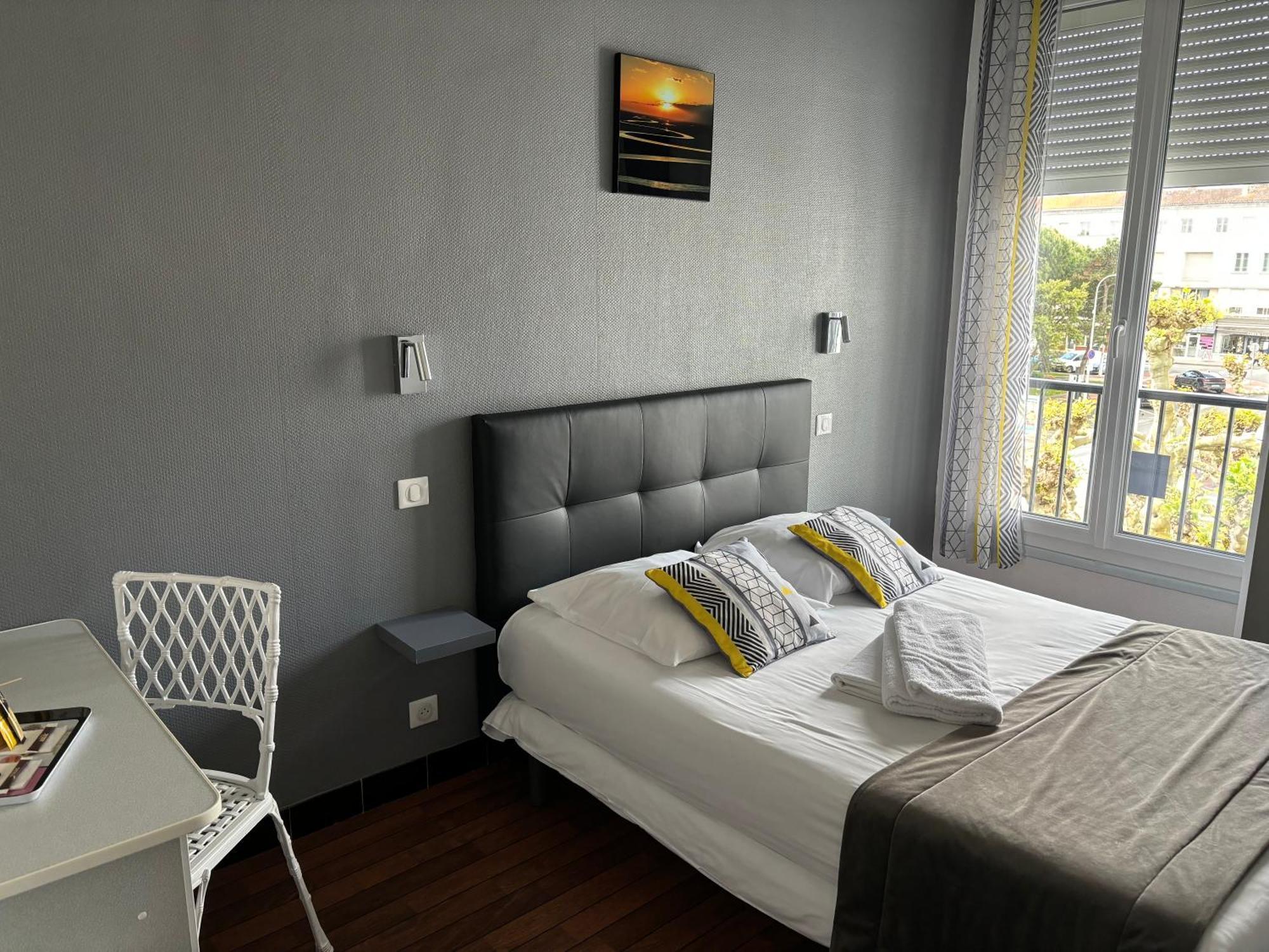 Crystal Hotel Ρουαγιάν Εξωτερικό φωτογραφία